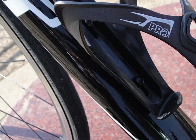 Universal Bottle Cage