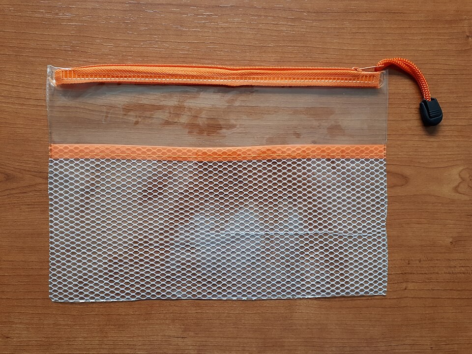 Transparent zipper storage bag with orange zip - 25 x 17 cm - A.jpg